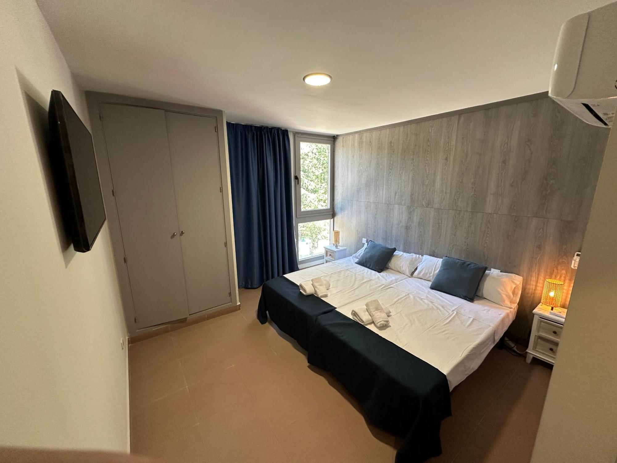 Hostal Myd Pantano Пелайос-де-ла-Преса Экстерьер фото