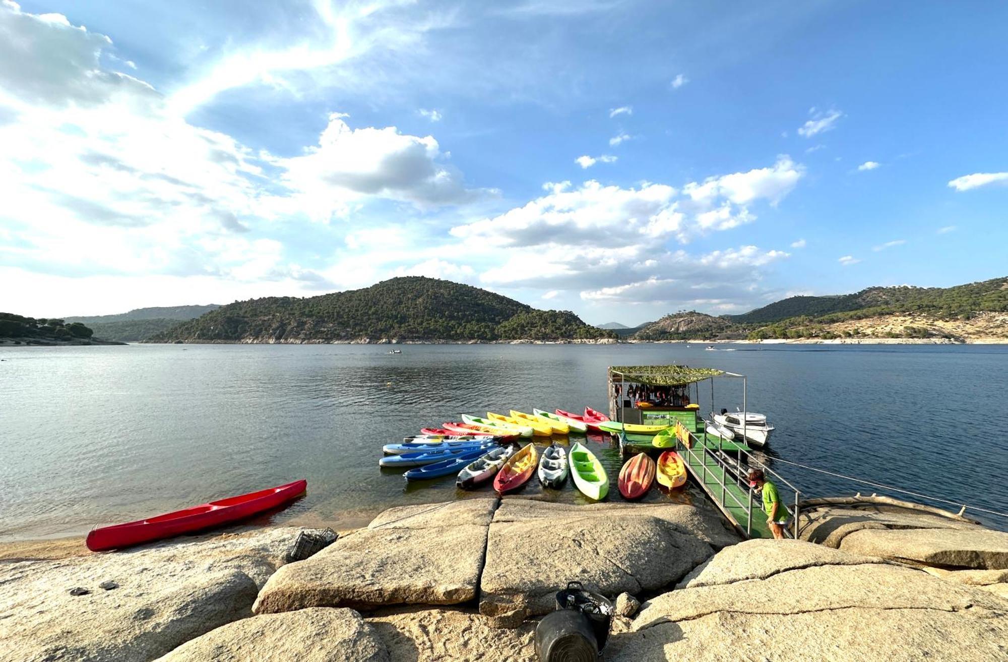 Hostal Myd Pantano Пелайос-де-ла-Преса Экстерьер фото